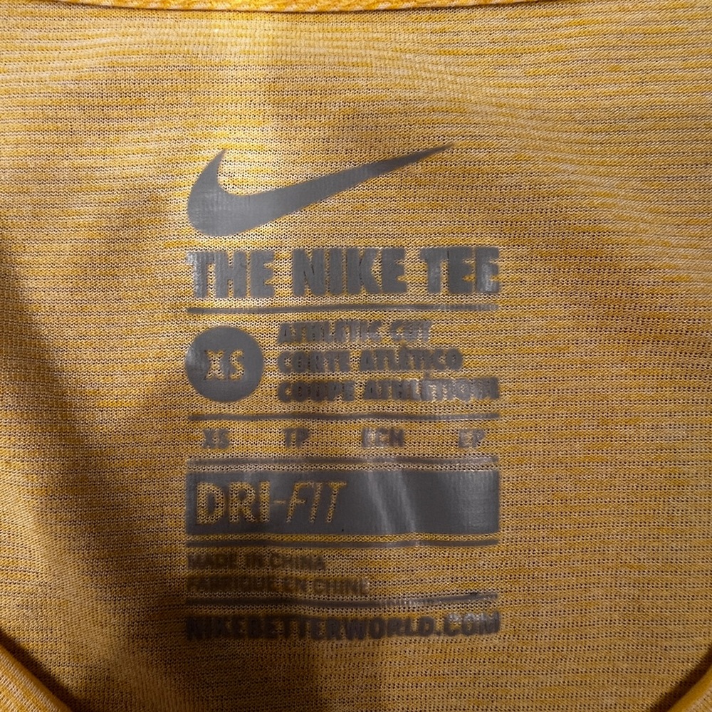 Nike bundle Nike Yellow V-Neck Women's Top and Nike black zip up hoodie- size S - Picture 4 of 11